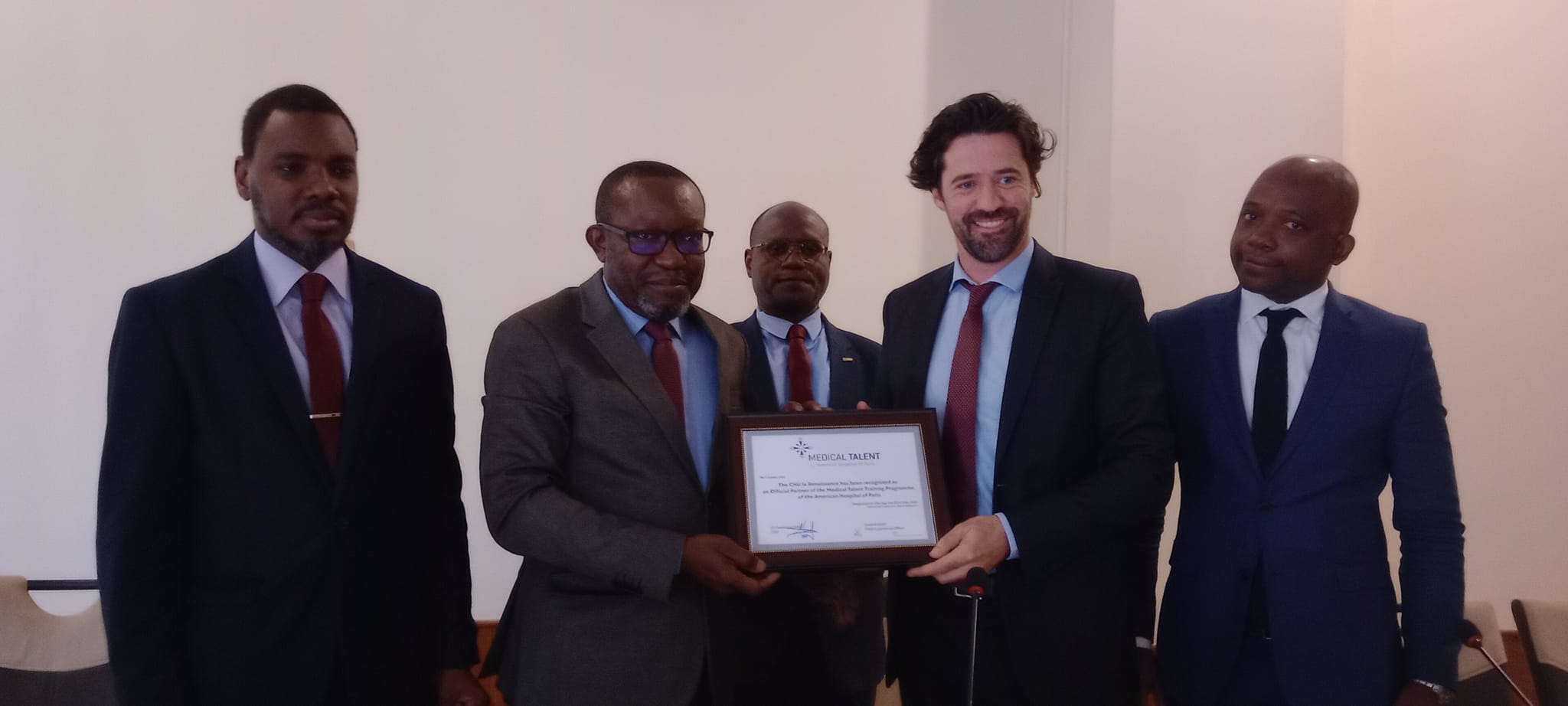 Tchad : signature d’une convention entre le CHU et l’hôpital américain de Paris