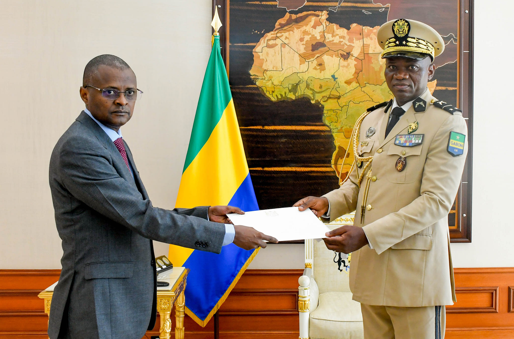 Coopération : Mahamat Idriss Deby dépêche son ministre des Finances au Gabon