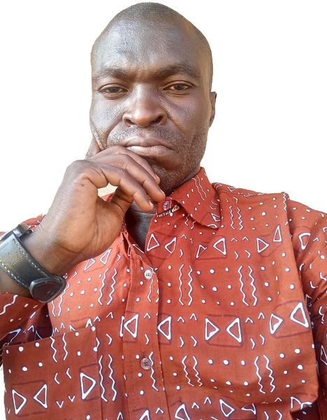 Tchad : l’écrivain Sosthène Mbernodji critique apporte sa critique au livre de Mahamat Idriss Deby