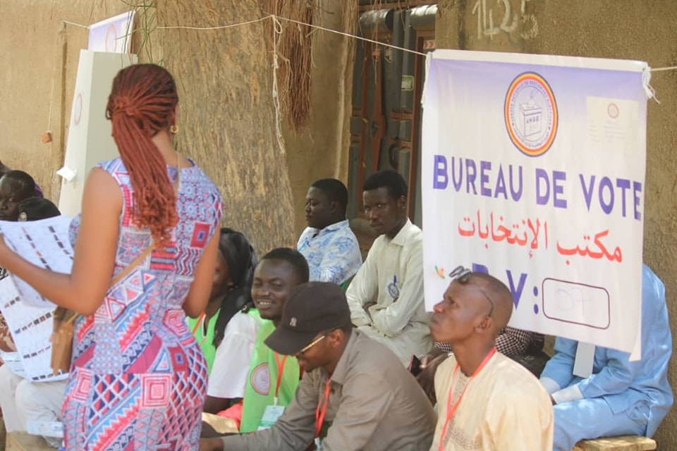 Tchad : les dix candidats et les électeurs se rendent aux urnes pour choisir le futur président